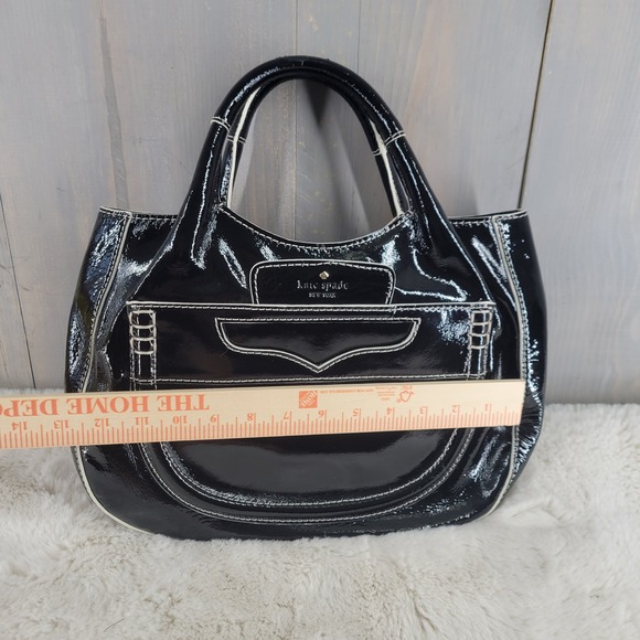 Kate Spade Patent Leather Handbag Womens Black Peeny Treesh FLAW - Picture 9 of 10